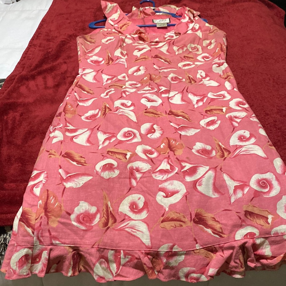 Floral print sheath dress made with linen & rayon
